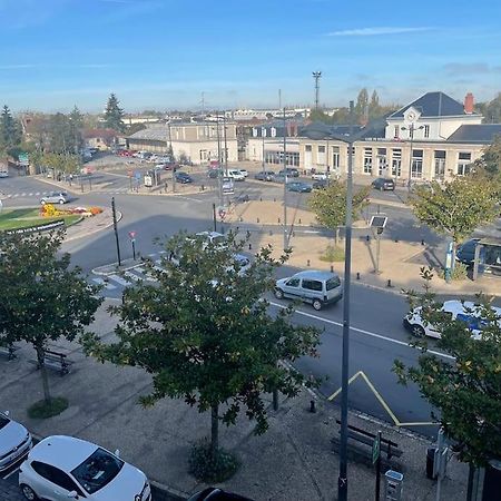 T2 4 Pers Face Gare Sncf Appart Hotel Le Cygne 6 Bourges Exterior foto