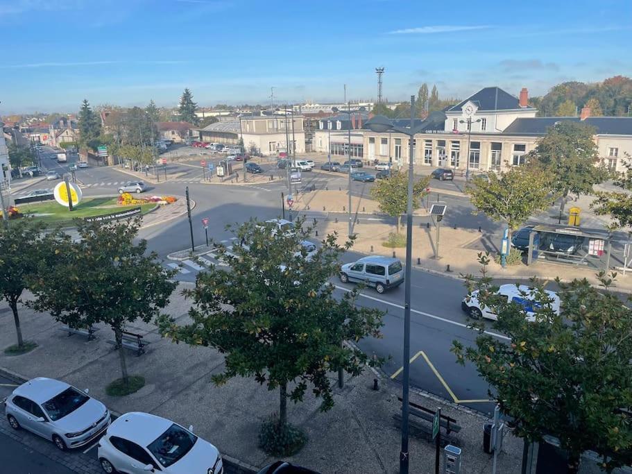 T2 4 Pers Face Gare Sncf Appart Hotel Le Cygne 6 Bourges Exterior foto